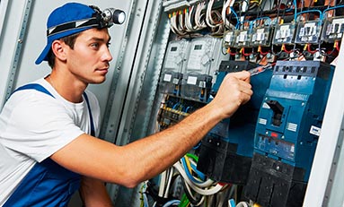 Técnico en Instalaciones Eléctricas y Automáticas